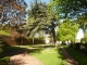 Jardin à côté des remparts