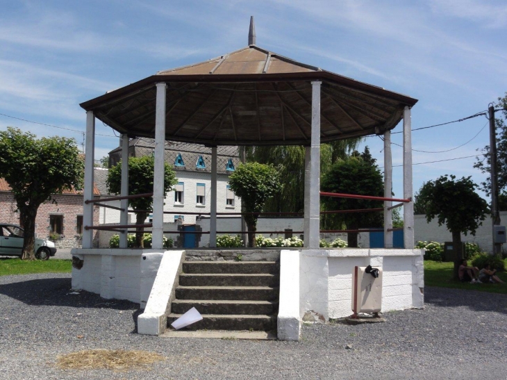 Gussignies (59570) kiosque à musique