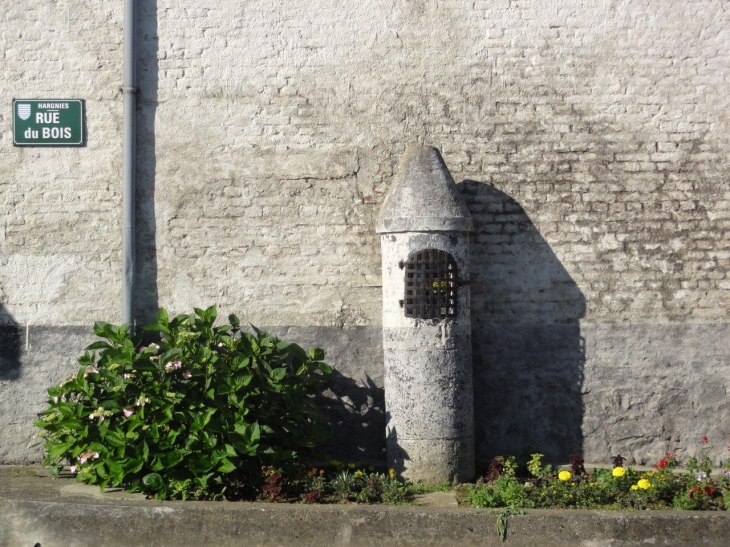 Hargnies (59138) chapelle Notre Dame de Walcourt, rue du Bois