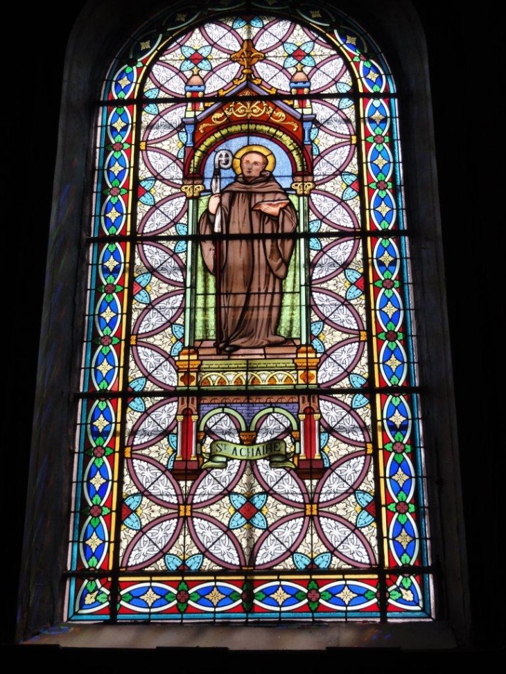 Haspres (59198) église Sts Hugues et Achard, vitrail Saint Achaire (St. Achard)