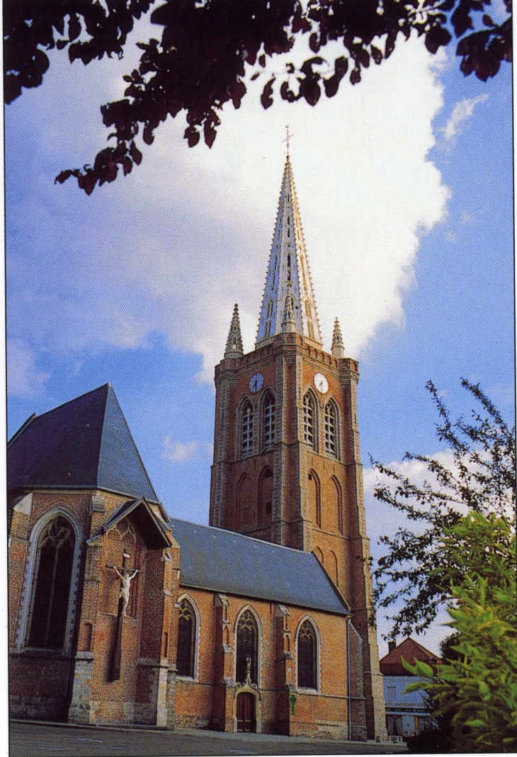 L'église Saint-Eloi du XV° (carte postale de 1990) - Hazebrouck