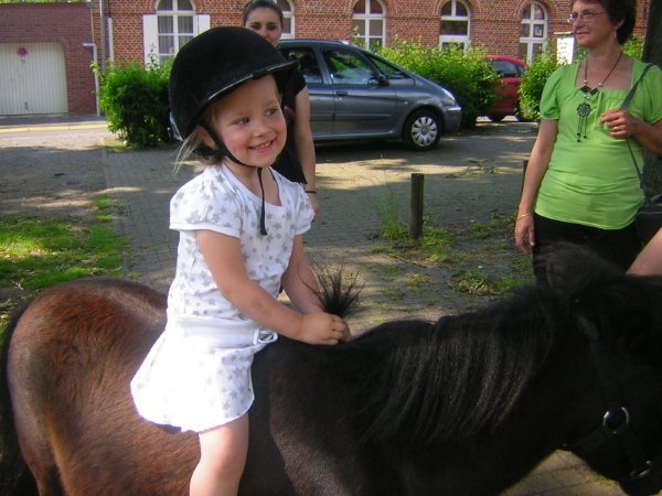 Leçon de poney a Hergnies