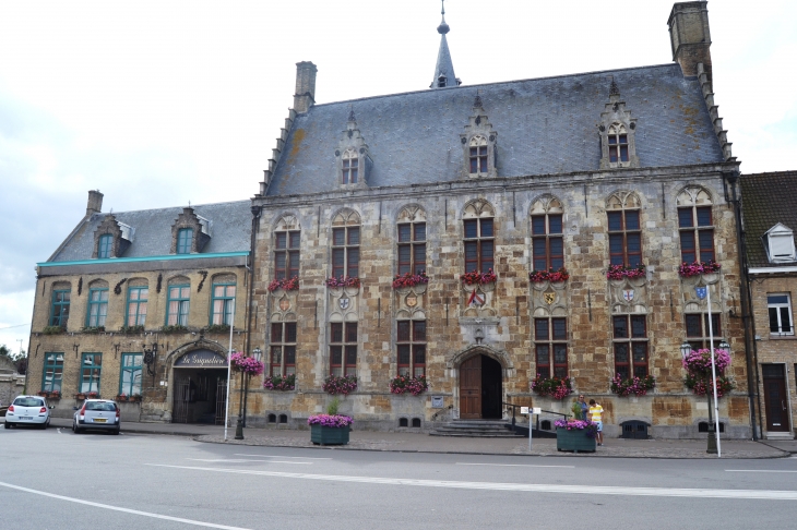 Mairie ( 1558 ) - Hondschoote