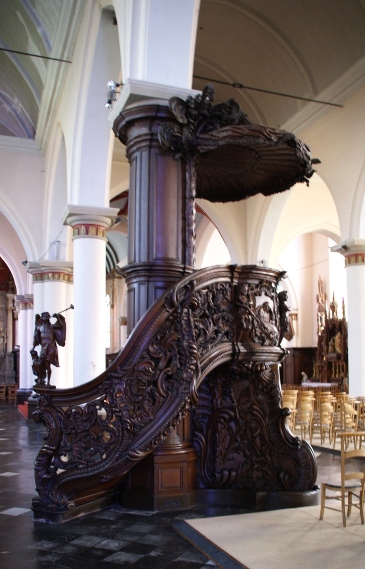 *église Saint-Vaast 16 Em Siècle  - Hondschoote