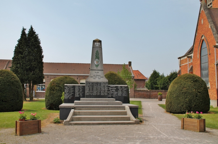 Le Village ( Monument aux Morts ) - Illies