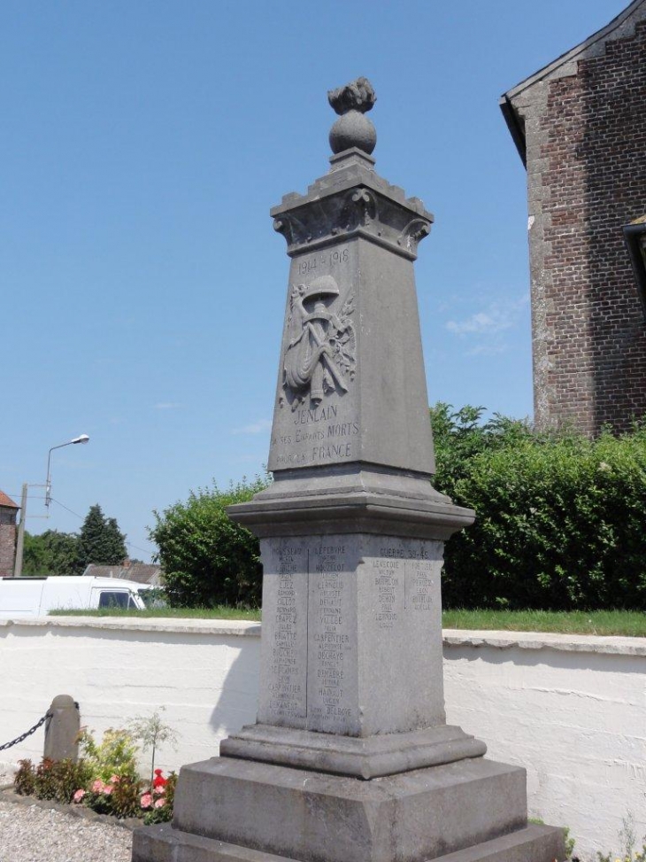 Jenlain (59144) monument aux morts