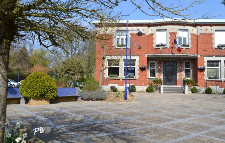 Mairie - La Chapelle-d'Armentières