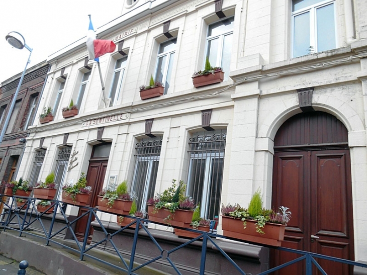 La mairie - La Sentinelle