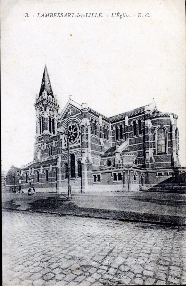 L'église, vers 1929 (carte postale ancienne). - Lambersart