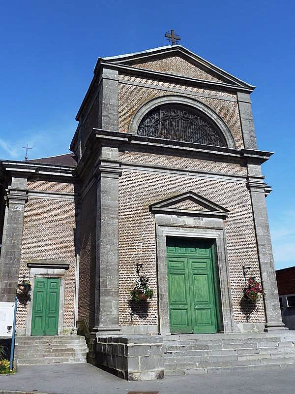 L'entrée de l'église - Landrecies