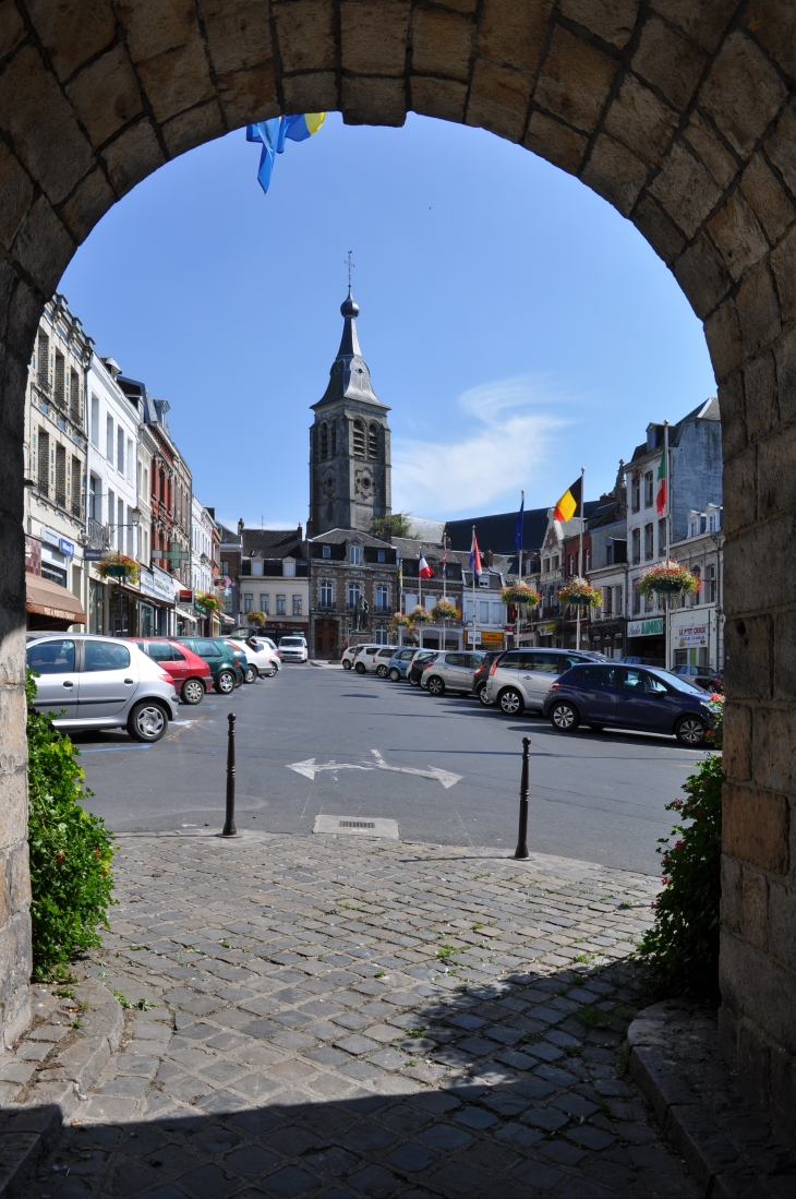 Le clocher de l'église St-Martin vu de la voûte sous le beffroi - Le Cateau-Cambrésis