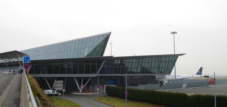 L'aéroport de LILLE - LESQUIN