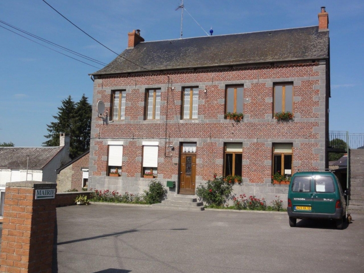 Lez-Fontaine (59740) la mairie