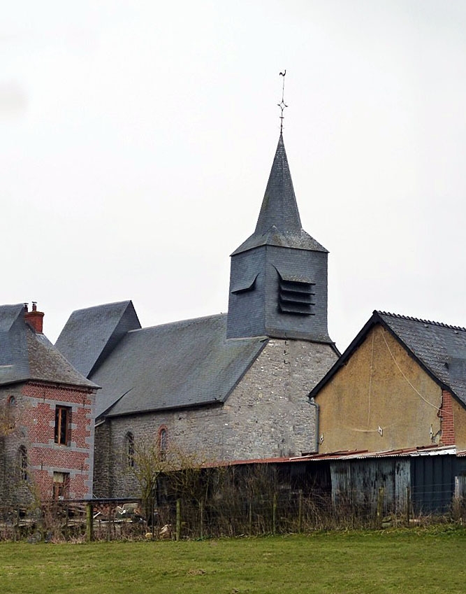 Vue sur l'église - Lez-Fontaine