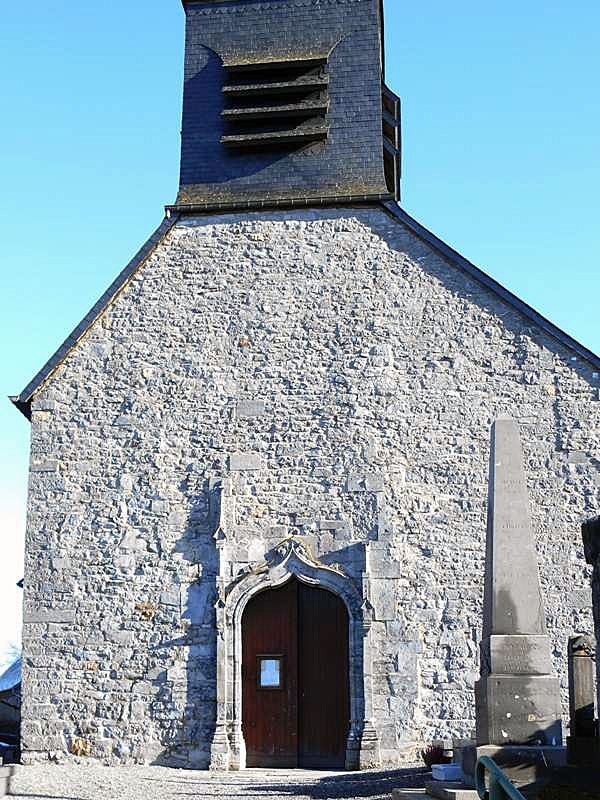 L'entrée de l'église - Lez-Fontaine