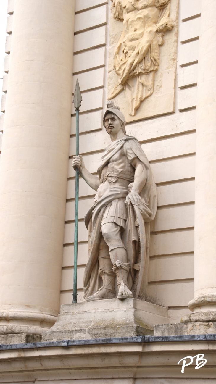 Detail de la Porte de Paris - Lille