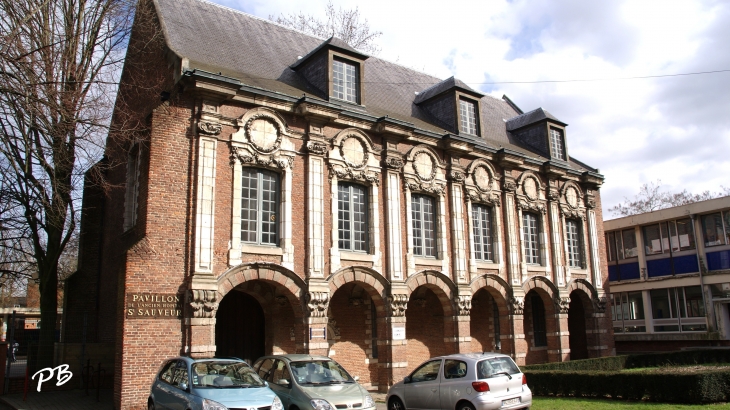 Ancien Hospital Saint-Sauveur - Lille