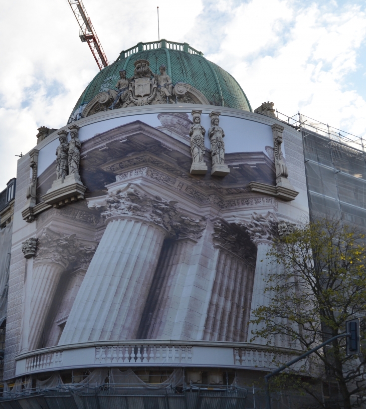 Place de la République ( Habillage Artistique dans le cadre de Lille 3000 )