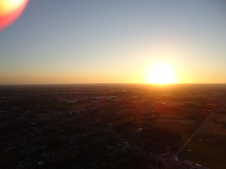 Les ballons migrateurs vue du ciel la terre est plus belle  - Linselles