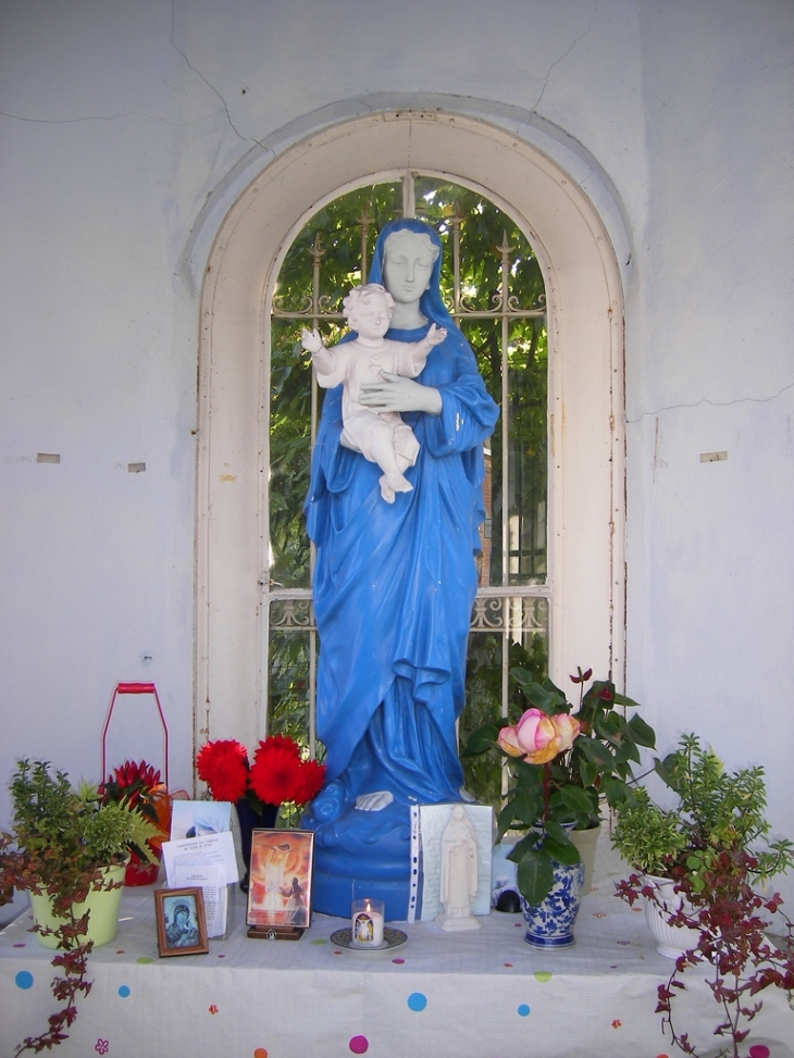 La sainte vierge dans la petite chapelle - Lompret