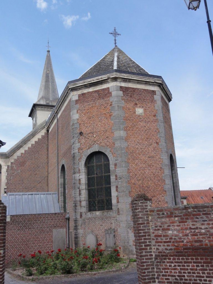 Maresches (59990) église Saints Pierre et Paul