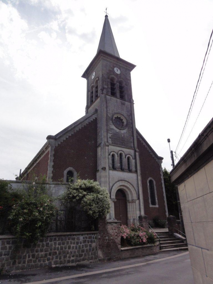 Maresches (59990) église Saints Pierre et Paul