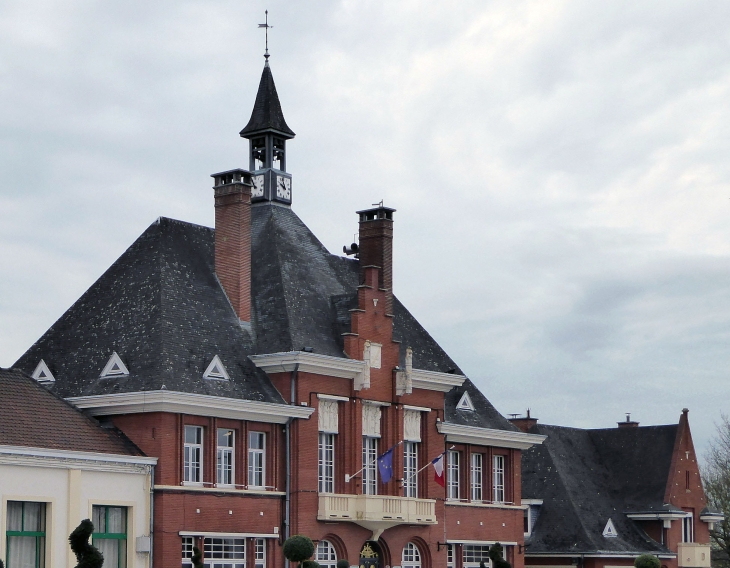 L'hôtel de ville - Marly