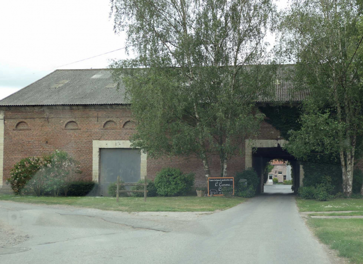 Entrée de ferme - Marquette-en-Ostrevant