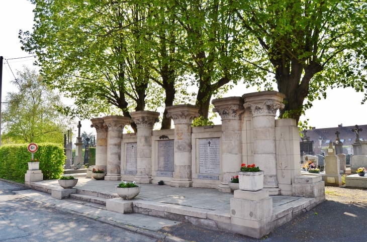 Monument aux Morts - Neuf-Berquin