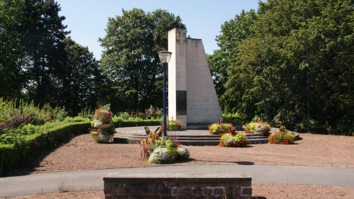 Monument aux Morts - Nieppe