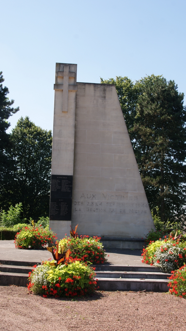 Monument aux Morts - Nieppe