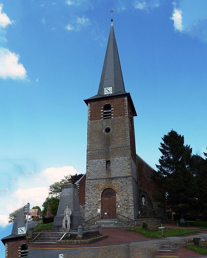 L'église et le monument aux morts - Preux-au-Bois