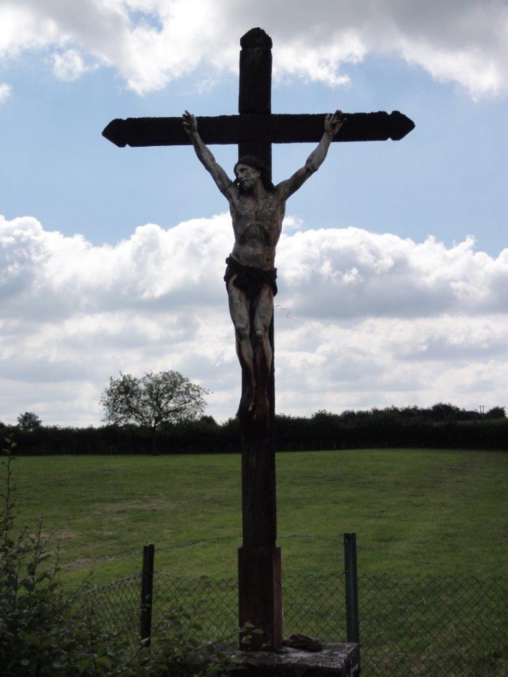 Prisches (59550) croix de chemin. Prisches possède une vingtaine de chapelles et calvaires