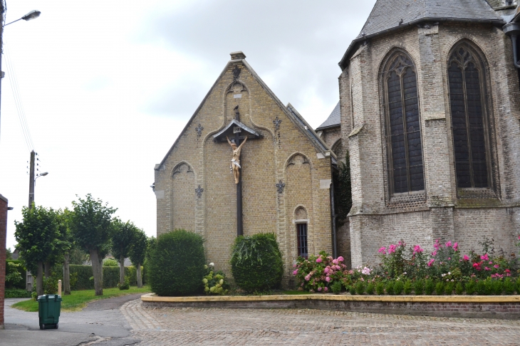  <église Saint-Omer son Clocher culmine a 66 métres - Rexpoëde