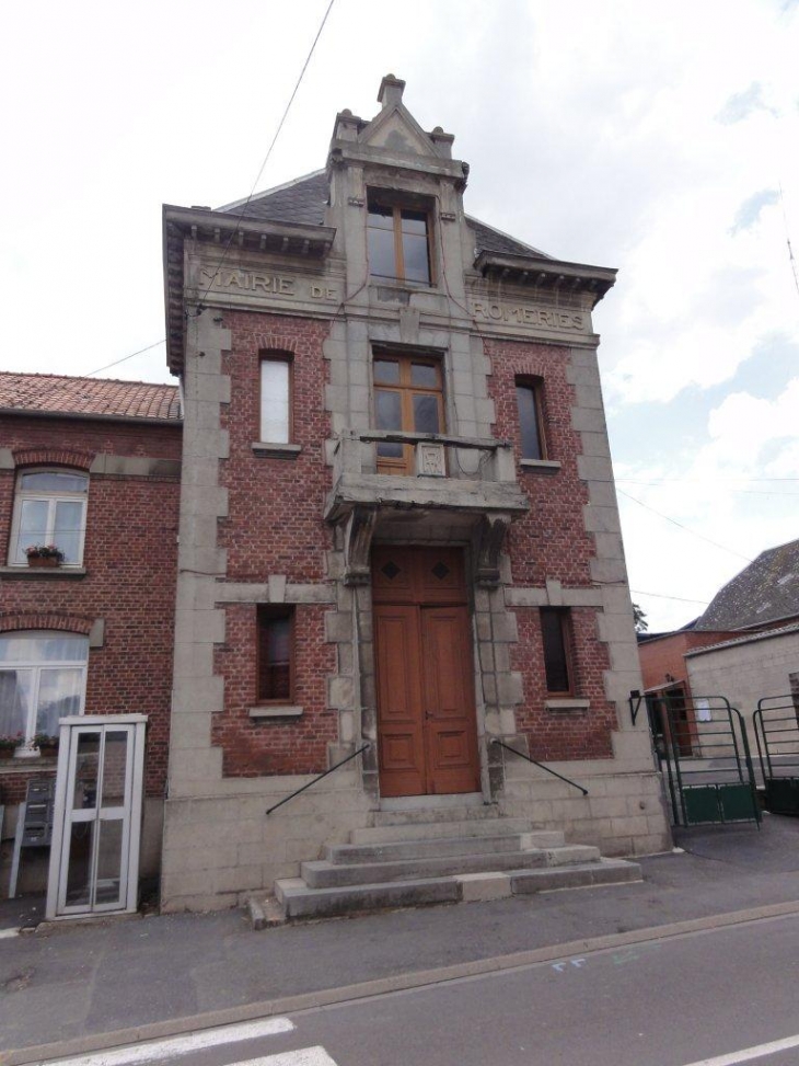 Romeries (59730) la mairie