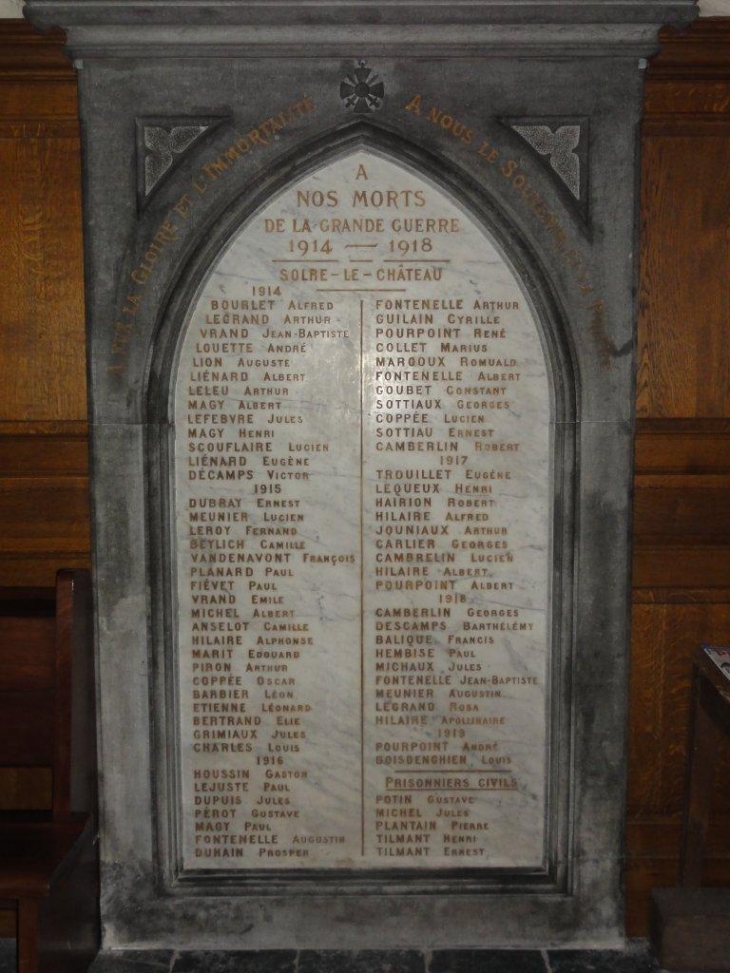 Solre-le-Château (59740) église, monument aux morts