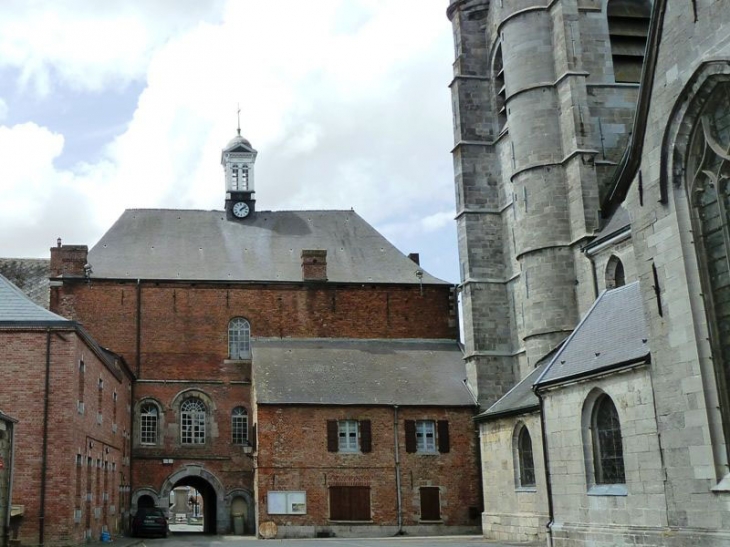 Derrière l'hôtel de ville - Solre-le-Château