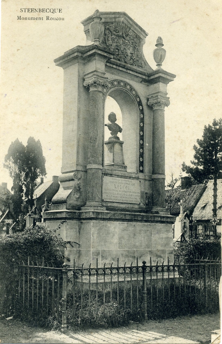 Monument Roucou (carte postale de 1910) - Steenbecque