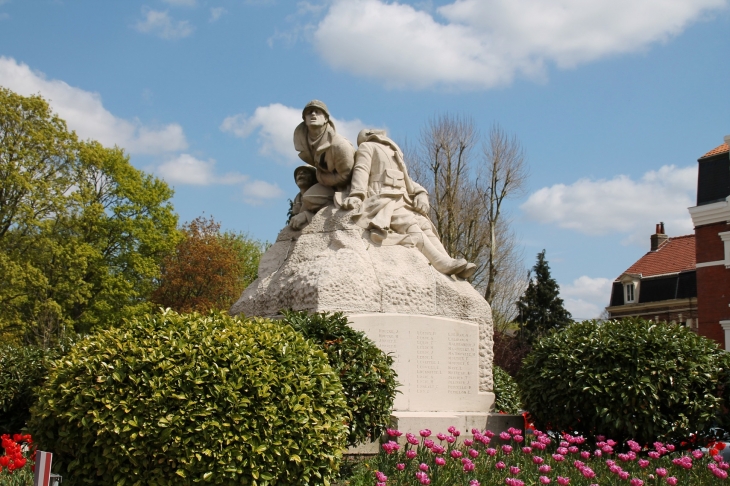 Monument aux Morts - Steenwerck