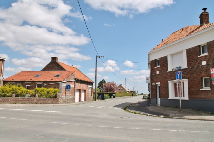 Le Village - Strazeele