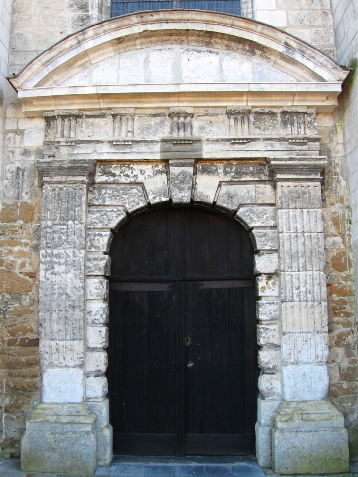 La porte de l'église - Tourmignies