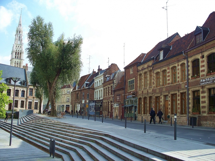 Rue derrière la tour - Valenciennes