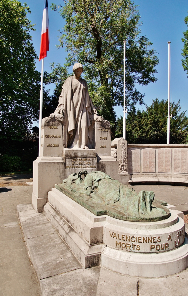 Monument-aux-Morts ( Détail ) - Valenciennes