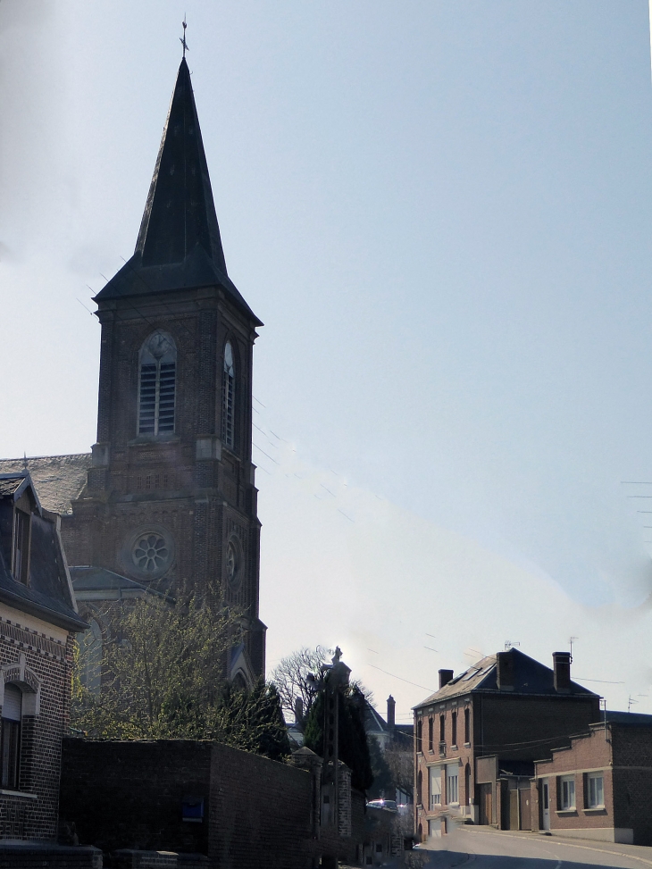 Vers l'église - Villers-Guislain