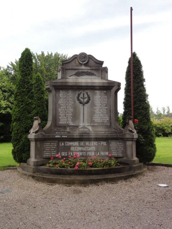 Villers-Pol (59530) monument aux morts