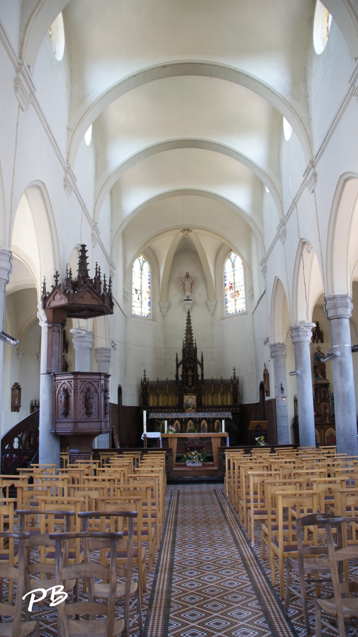 Nef centrale de l'église Notre-Dame de L'Assomption - Warlaing