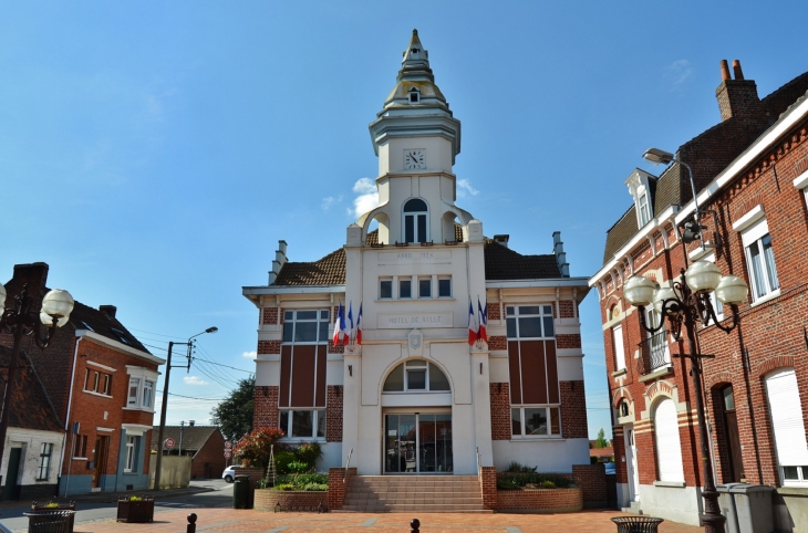 L'Hotel de Ville - Wavrin