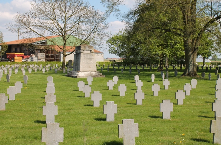 Cimetière Militaire - Wicres