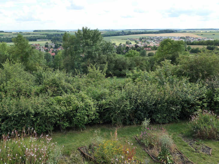 Le village vu de l'anneau de mémoire - Ablain-Saint-Nazaire