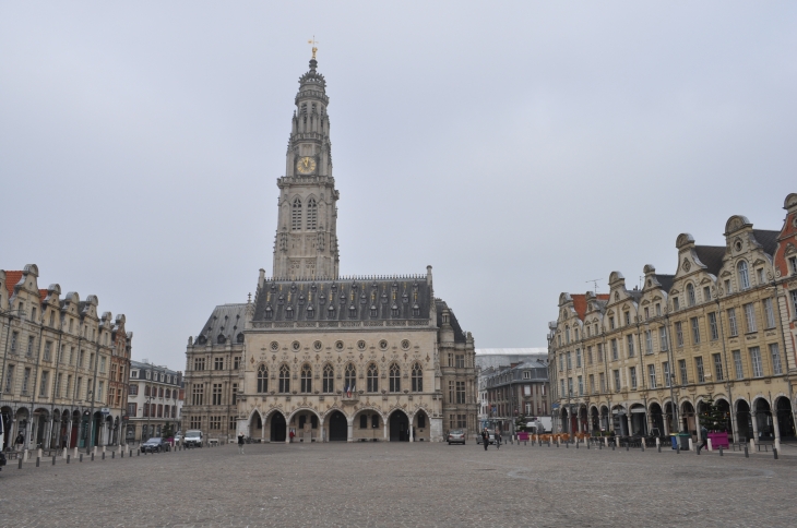 La place des Héros - Arras